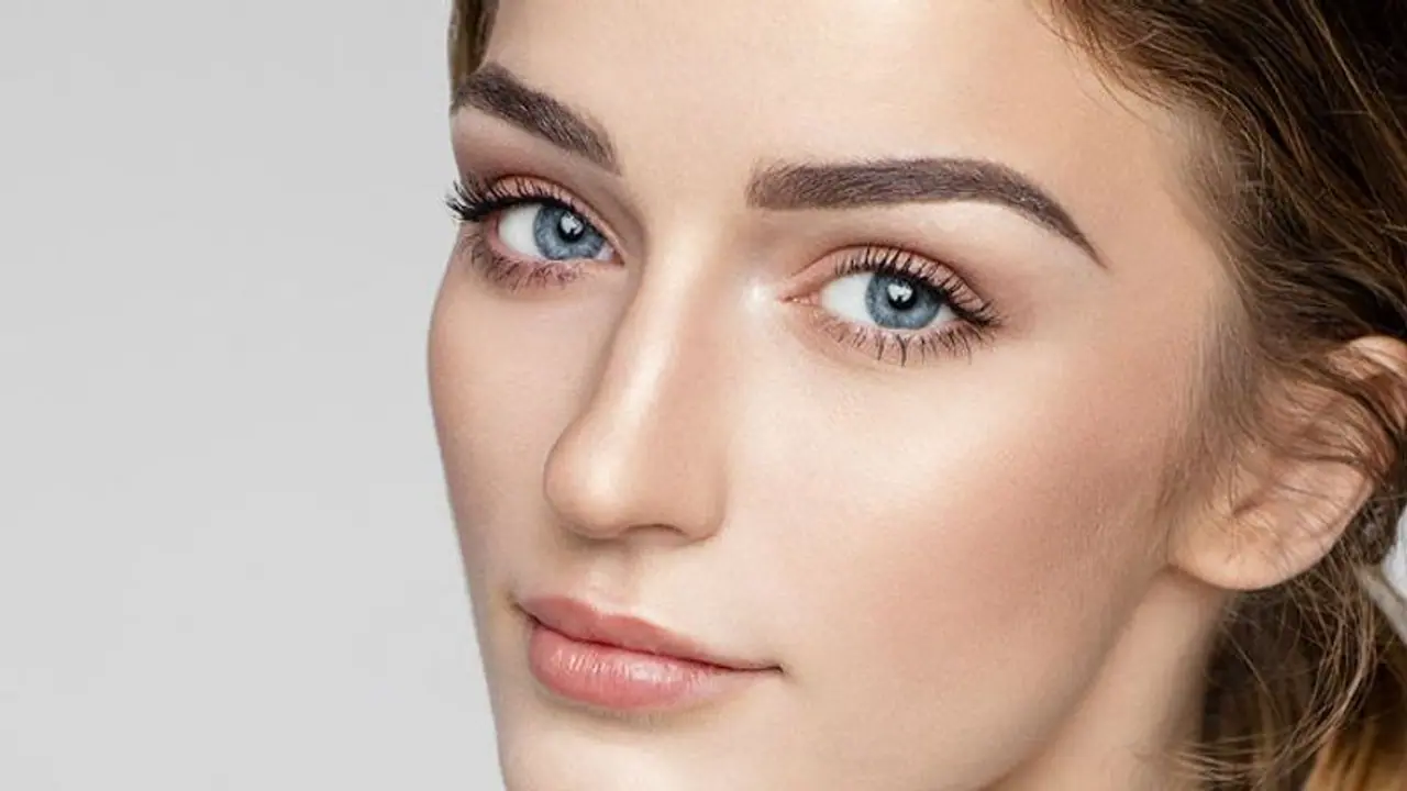 <p>It is said that perfectly shaped eyebrows highlight one's face and personality. We all are aware of how bold eyebrows have become a rage, and yet not too long back, pencil thin eyebrows dominated the style industry.</p>
<p>It is said that perfectly shaped eyebrows highlight one's face and personality. We all are aware of how bold eyebrows have become a rage, and yet not too long back, pencil thin eyebrows dominated the style industry.</p>