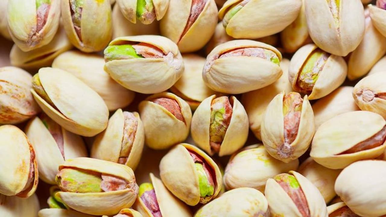 ദിവസവും പിസ്ത കഴിച്ചാലുള്ള ആരോഗ്യഗുണങ്ങൾ ദിവസവും പിസ്ത കഴിച്ചാലുള്ള ആരോഗ്യഗുണങ്ങൾ