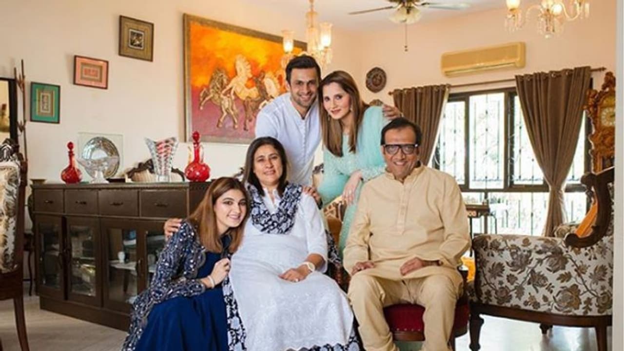 ಮೂಗುತಿ ಸುಂದರಿ ಸಾನಿಯಾ ಮಡಿಲಿಗೆ ಗಂಡು ಕೂಸು ! ಮೂಗುತಿ ಸುಂದರಿ ಸಾನಿಯಾ ಮಡಿಲಿಗೆ ಗಂಡು ಕೂಸು !