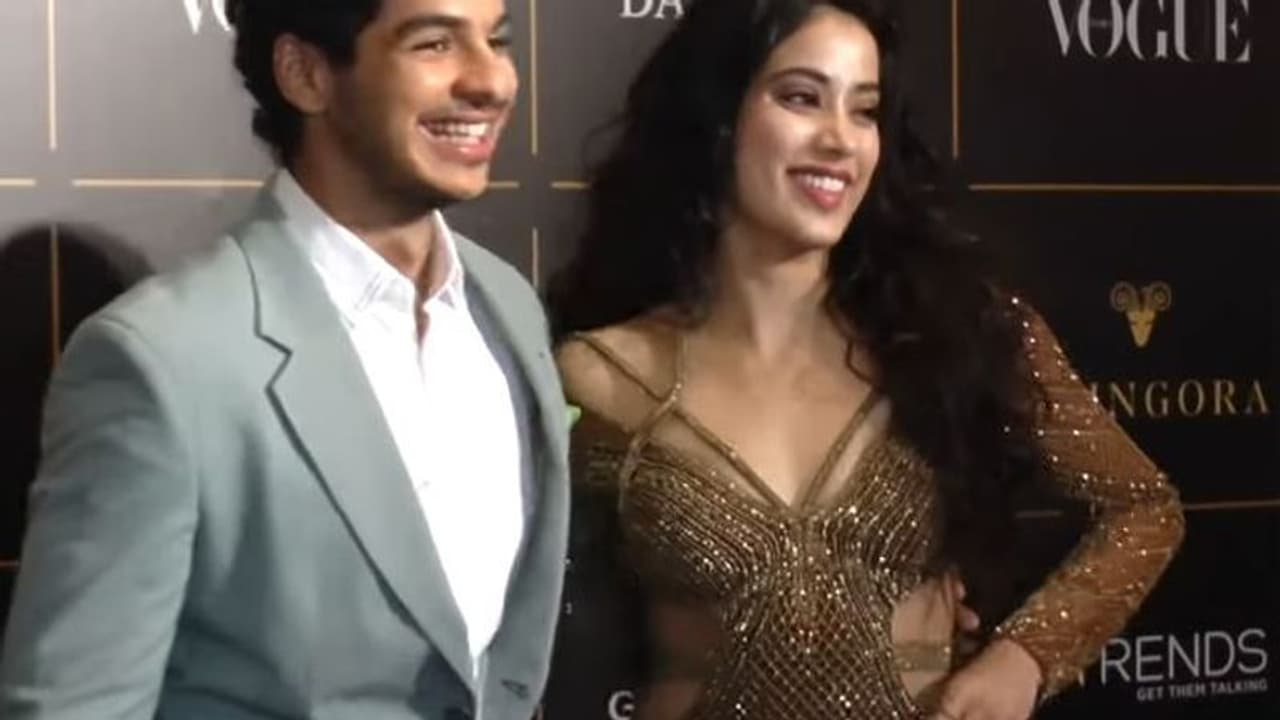 ഗ്ലാമറസായി ജാൻവി കപൂര്, വീഡിയോ വൈറലാകുന്നു! ഗ്ലാമറസായി ജാൻവി കപൂര്, വീഡിയോ വൈറലാകുന്നു!