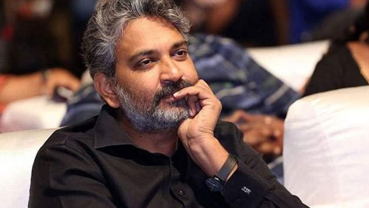 RRR: రాజమౌళి మరీ ఇంత స్పీడా..? నమ్మొచ్చా..? RRR: రాజమౌళి మరీ ఇంత స్పీడా..? నమ్మొచ్చా..?