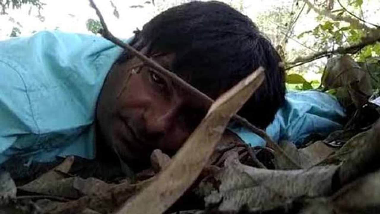 మావోల దాడి...చనిపోతూ విధులు నిర్వహించిన డీడీ కెమెరామన్