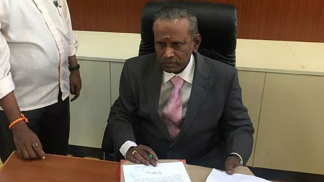 ஆறுமுகசாமி விசாரணை ஆணையம்... அறிக்கை தாக்கல் செய்ய அவகாசம் கேட்டு கடிதம்!! ஆறுமுகசாமி விசாரணை ஆணையம்... அறிக்கை தாக்கல் செய்ய அவகாசம் கேட்டு கடிதம்!!