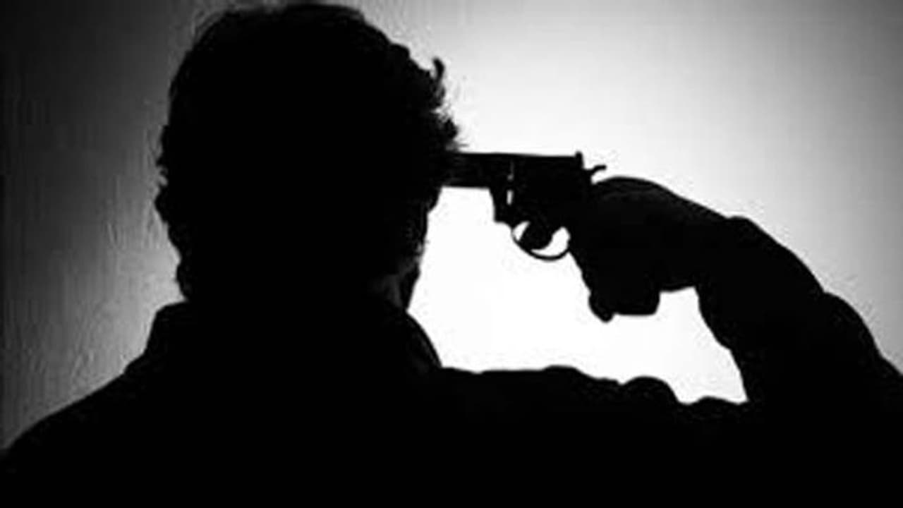 మంత్రి గన్ మెన్ ఆత్మహత్య మంత్రి గన్ మెన్ ఆత్మహత్య