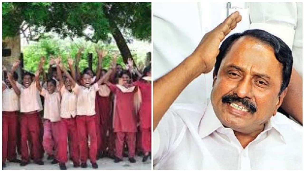 அமைச்சர் செங்கோட்டையன் அதிரடி அறிவிப்பு..! மாணவர்கள் மட்டுமல்ல பெற்றோர்களும் பெரும் மகிழ்ச்சி..! அமைச்சர் செங்கோட்டையன் அதிரடி அறிவிப்பு..! மாணவர்கள் மட்டுமல்ல பெற்றோர்களும் பெரும் மகிழ்ச்சி..!