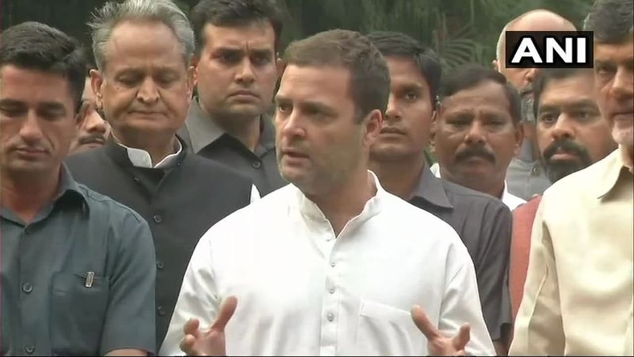 గతాన్ని వదిలేసి పనిచేస్తాం: బాబుతో కలిసి రాహుల్