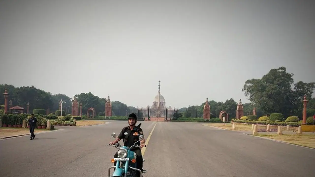 Lt Gen Satish Dua sets an example, goes home on motorcycle after retirement