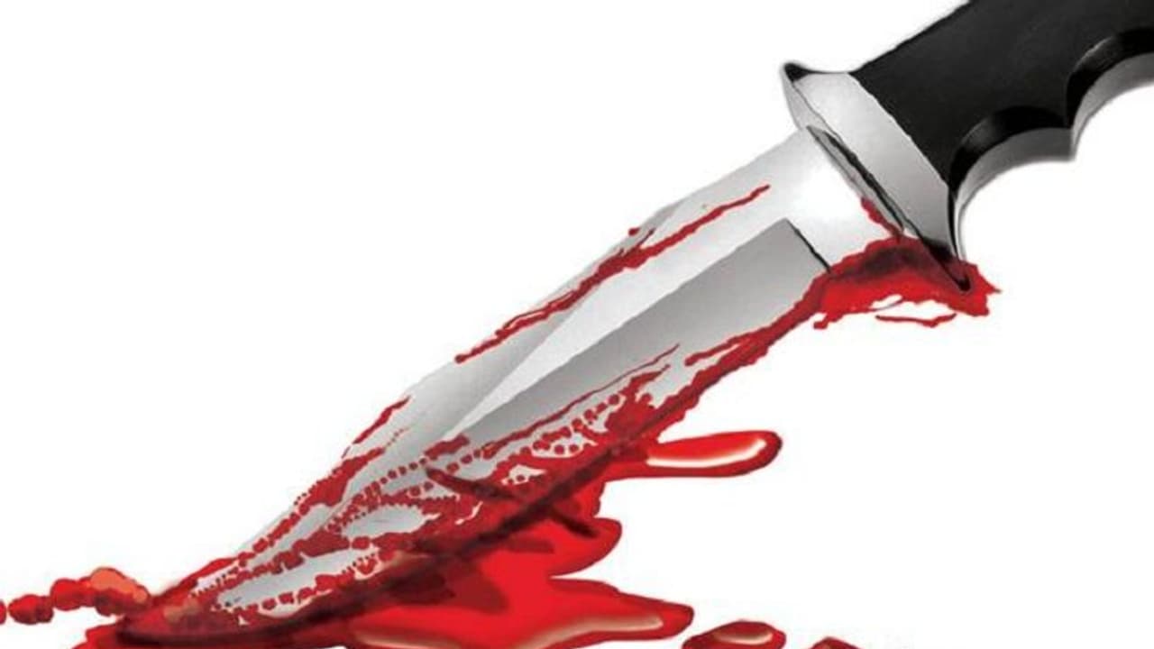 వికారాబాద్ జిల్లాలో కలకలం... టీఆర్ఎస్ నేత దారుణహత్య వికారాబాద్ జిల్లాలో కలకలం... టీఆర్ఎస్ నేత దారుణహత్య