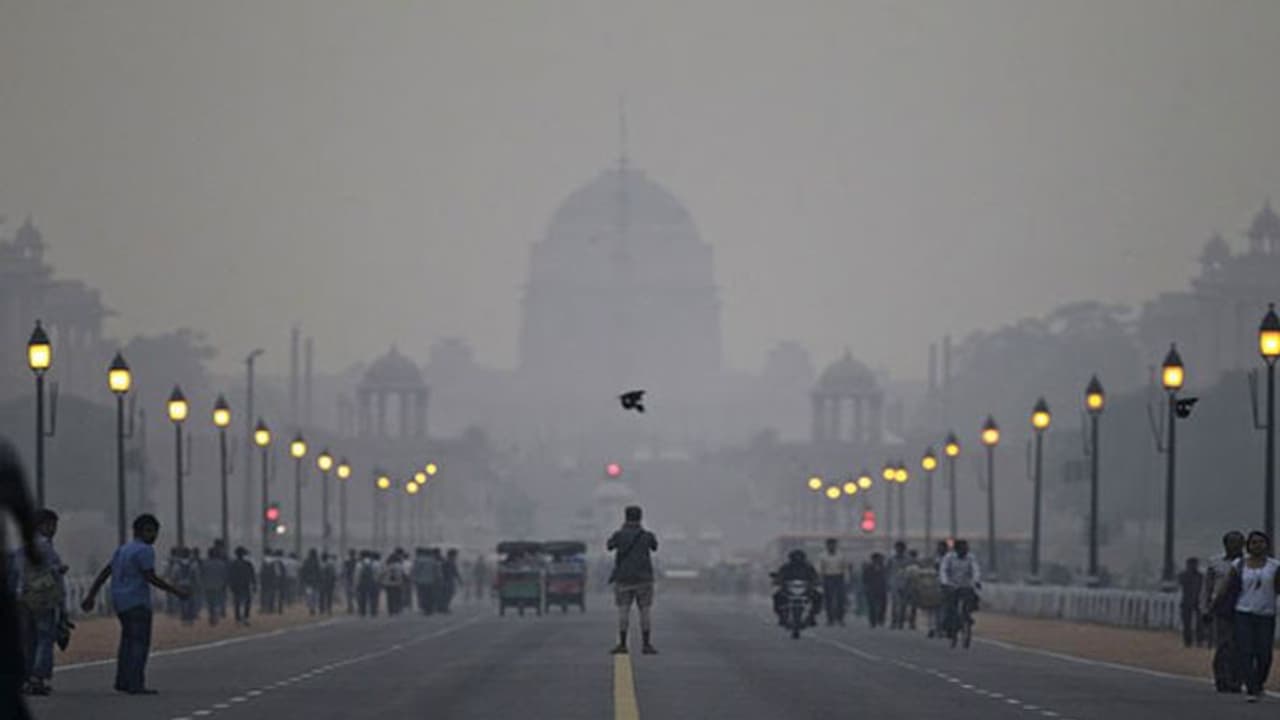 അന്തരീക്ഷ മലിനീകരണം; ദില്ലിയിൽ ശസ്ത്രക്രിയകൾ ഒഴിവാക്കിയതായി ഡോക്ടർമാർ