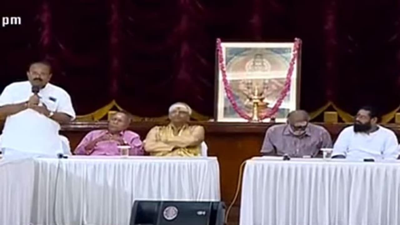 ശബരിമല: യുവതികൾ പ്രവേശിച്ചാൽ ക്ഷേത്രം അശുദ്ധമാകുമെന്ന് തന്ത്രിസമാജം ശബരിമല: യുവതികൾ പ്രവേശിച്ചാൽ ക്ഷേത്രം അശുദ്ധമാകുമെന്ന് തന്ത്രിസമാജം