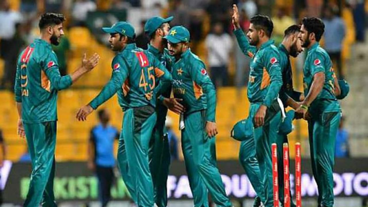 ಕಿವೀಸ್ ಎದುರು ಸರಣಿ ಕ್ಲೀನ್’ಸ್ವೀಪ್ ಮಾಡಿದ ಪಾಕ್ ಕಿವೀಸ್ ಎದುರು ಸರಣಿ ಕ್ಲೀನ್’ಸ್ವೀಪ್ ಮಾಡಿದ ಪಾಕ್