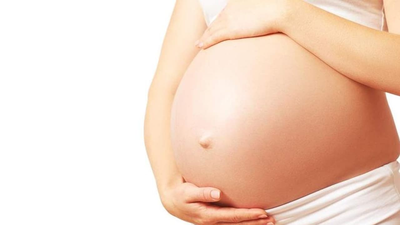 അമ്മയാകാൻ ഒരുങ്ങുന്നുവോ; എങ്കിൽ ഇക്കാര്യങ്ങൾ ശ്രദ്ധിക്കണം അമ്മയാകാൻ ഒരുങ്ങുന്നുവോ; എങ്കിൽ ഇക്കാര്യങ്ങൾ ശ്രദ്ധിക്കണം