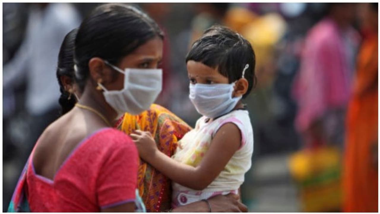 30 ஆயிரம் பேருக்கு மேல் பன்றிக்காய்ச்சல்..! திடுக்கிடும் அதிர்ச்சி தகவல்..!