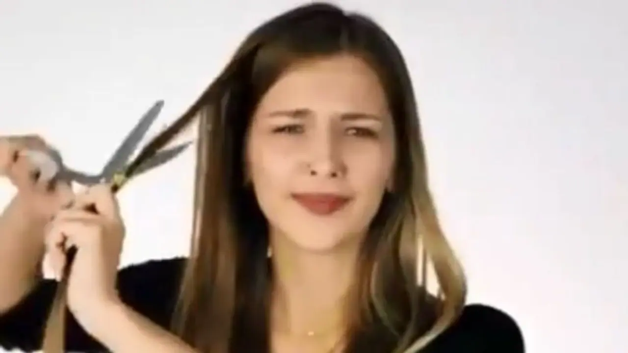 Hair Cut rules: ವಾರದ ಈ ದಿನ ಕೂದಲು ಕತ್ತರಿಸಿದ್ರೆ ಆಯಸ್ಸು ಕಮ್ಮಿಯಾಗುತ್ತೆ! Hair Cut rules: ವಾರದ ಈ ದಿನ ಕೂದಲು ಕತ್ತರಿಸಿದ್ರೆ ಆಯಸ್ಸು ಕಮ್ಮಿಯಾಗುತ್ತೆ!