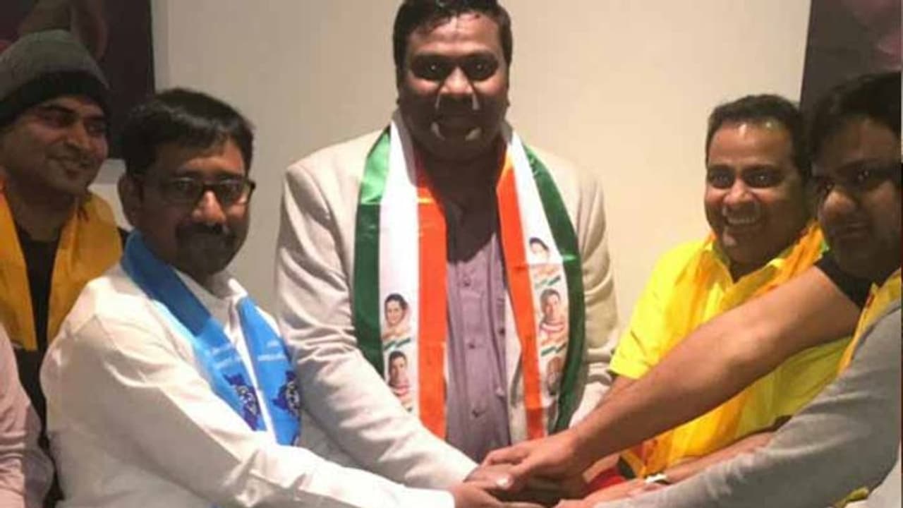 ప్రజాకూటమి కోసం ఒక్కటవుతున్న ఎన్నారైలు.. లండన్లో సమావేశం ప్రజాకూటమి కోసం ఒక్కటవుతున్న ఎన్నారైలు.. లండన్లో సమావేశం