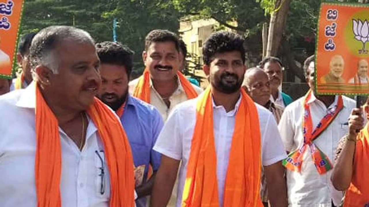 ಮೈಸೂರಿನಲ್ಲಿ ಸಂಸದ ಪ್ರತಾಪ್ ಸಿಂಹ ಎದುರಾಳಿ ಯಾರು..? ಮೈಸೂರಿನಲ್ಲಿ ಸಂಸದ ಪ್ರತಾಪ್ ಸಿಂಹ ಎದುರಾಳಿ ಯಾರು..?