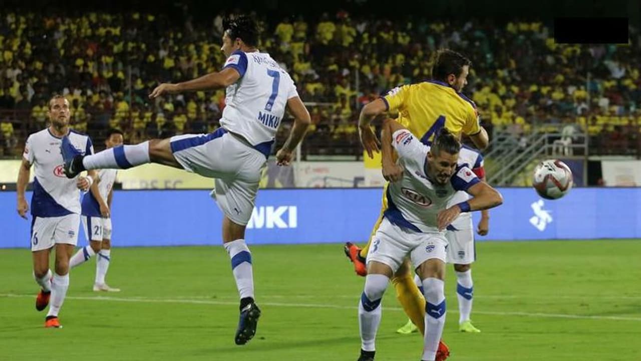 ബ്ലാസ്റ്റേഴ്സിന്റെ നെഞ്ചത്ത് ആദ്യ വെടിപൊട്ടിച്ച് ബംഗലൂരു ബ്ലാസ്റ്റേഴ്സിന്റെ നെഞ്ചത്ത് ആദ്യ വെടിപൊട്ടിച്ച് ബംഗലൂരു