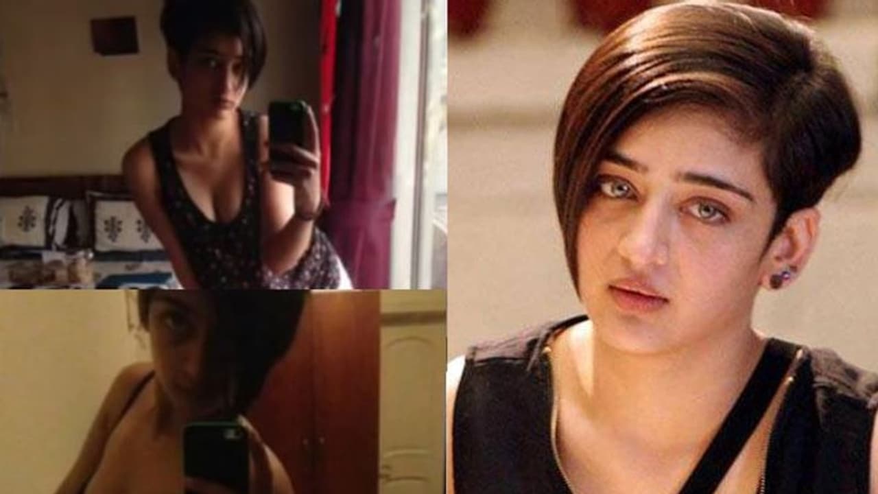 അക്ഷര ഹാസന്റെ ഫോണ് ഹാക്ക് ചെയ്ത് ചിത്രങ്ങള് ചോര്ത്തിയതോ?; പ്രതികരിക്കാതെ നടി അക്ഷര ഹാസന്റെ ഫോണ് ഹാക്ക് ചെയ്ത് ചിത്രങ്ങള് ചോര്ത്തിയതോ?; പ്രതികരിക്കാതെ നടി