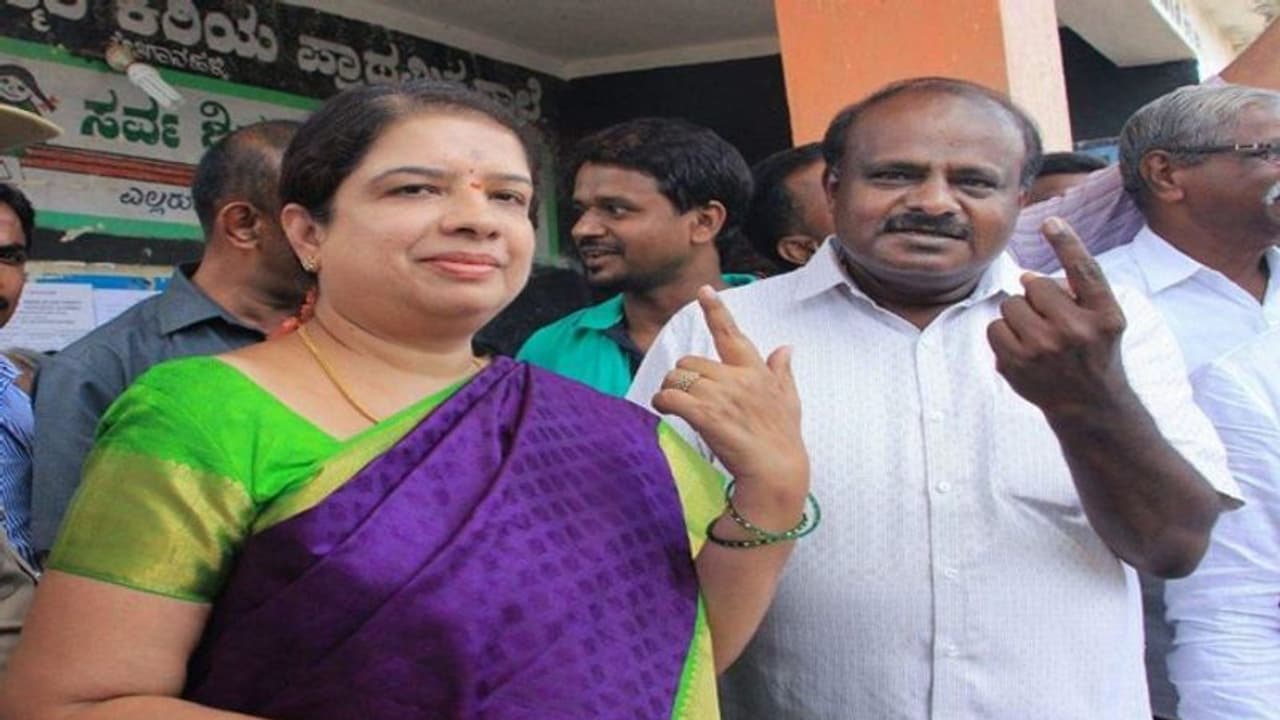 ರಾಮನಗರದಲ್ಲಿ ಅನಿತಾ ಕುಮಾರಸ್ವಾಮಿಗೆ ಭರ್ಜರಿ ಜಯ ರಾಮನಗರದಲ್ಲಿ ಅನಿತಾ ಕುಮಾರಸ್ವಾಮಿಗೆ ಭರ್ಜರಿ ಜಯ