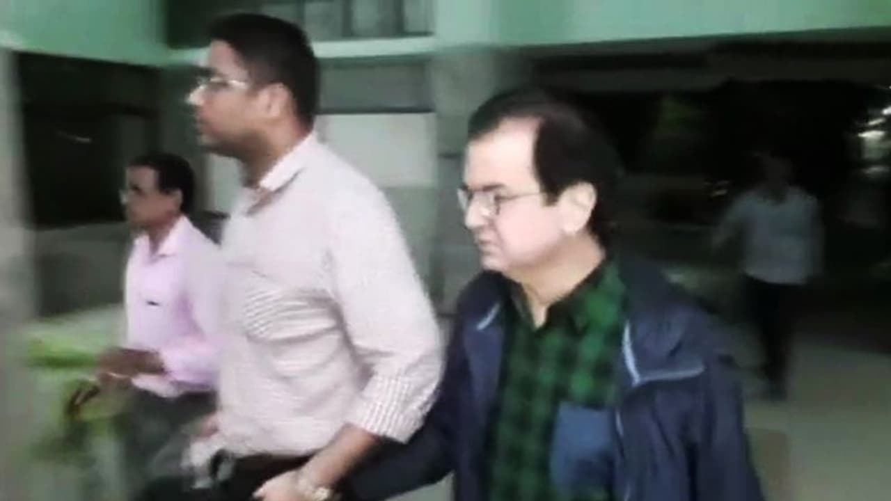 कोलकाता में मेहुल चोकसी का करीबी दीपक कुलकर्णी गिरफ्तार