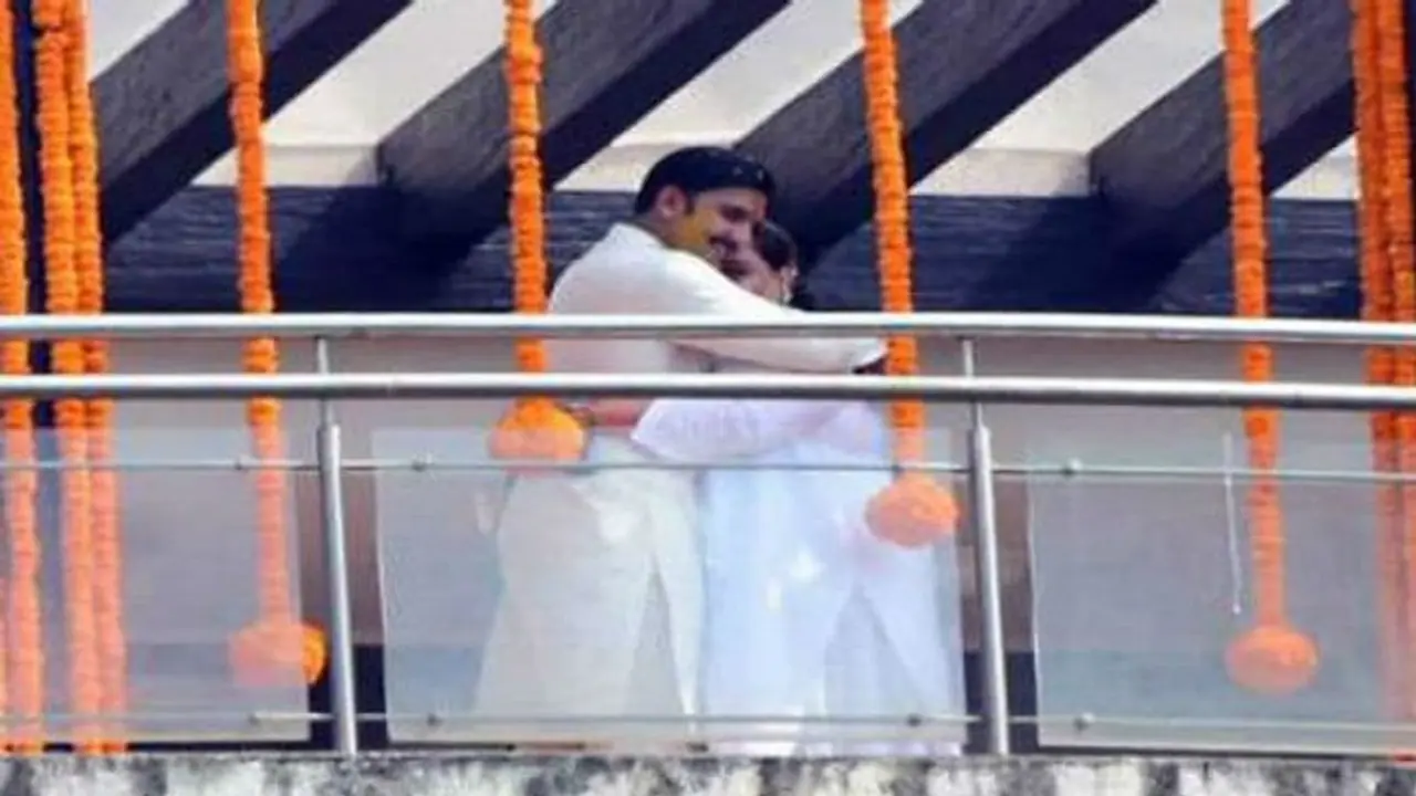 ಡಿಪ್ಪಿ ವೀರ್ ಮದುವೆಗೆ ದಿನಗಣನೆ: ರಣವೀರ್ ಮನೆಯಲ್ಲಿ ಅರಿಶಿನ ಶಾಸ್ತ್ರದ ಸಂಭ್ರಮ