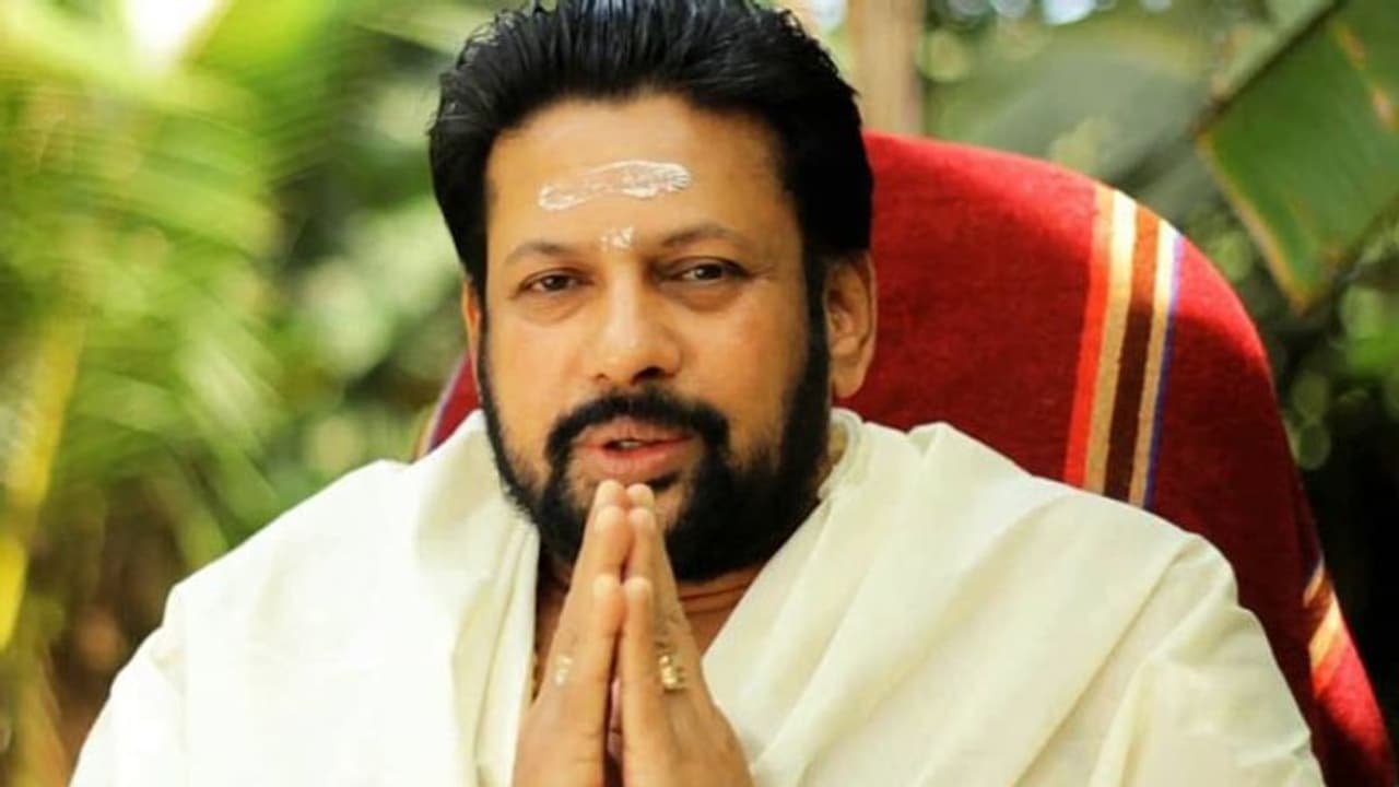 ശ്രീധരന് പിളളയുടെ പ്രസംഗം: തന്ത്രിയോട് വിശദീകരണം തേടി ദേവസ്വം ബോര്ഡ് ശ്രീധരന് പിളളയുടെ പ്രസംഗം: തന്ത്രിയോട് വിശദീകരണം തേടി ദേവസ്വം ബോര്ഡ്