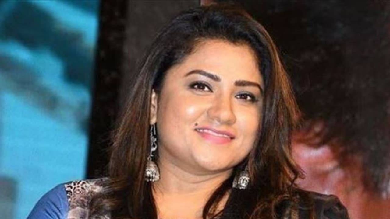 ఆ టాప్ డైరెక్టర్ తో గొడవ.. నటి జ్యోతి కామెంట్స్! ఆ టాప్ డైరెక్టర్ తో గొడవ.. నటి జ్యోతి కామెంట్స్!