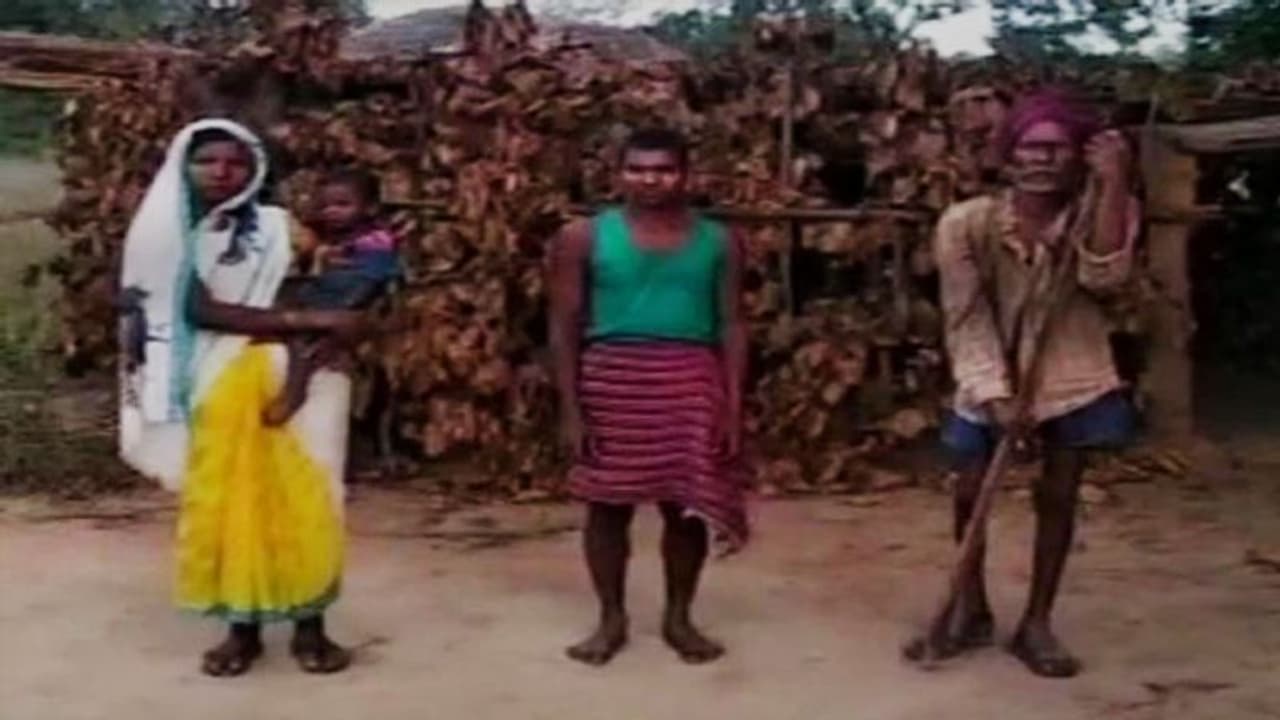 ಛತ್ತೀಸ್ಗಡದ ಈ ಗ್ರಾಮದಲ್ಲಿರುವುದು ಕೇವಲ 4 ಮಂದಿ ಮತದಾರರು! ಛತ್ತೀಸ್ಗಡದ ಈ ಗ್ರಾಮದಲ್ಲಿರುವುದು ಕೇವಲ 4 ಮಂದಿ ಮತದಾರರು!