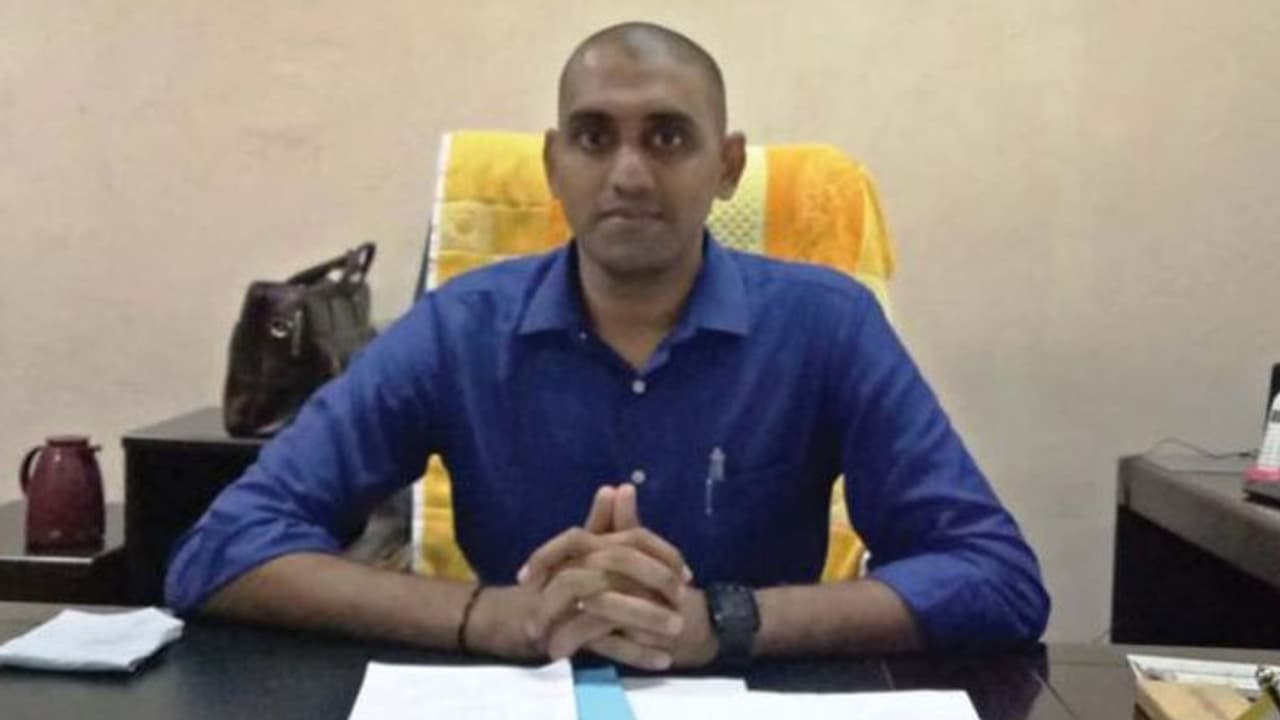 പ്രേംകുമാറിന്‍റെ സ്ഥലംമാറ്റം: റവന്യൂ പ്രിന്‍സിപ്പല്‍ സെക്രട്ടറി വി.വേണു അവധിക്ക് അപേക്ഷ നല്‍കി