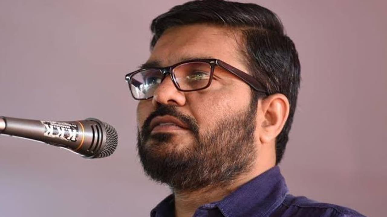 ഞാൻ ജനങ്ങളിൽ ഒരാൾ; അവർക്കിടയിൽ ജീവിച്ച ആൾ; വിജയം ഉറപ്പാണ്: എം ബി രാജേഷ് ഞാൻ ജനങ്ങളിൽ ഒരാൾ; അവർക്കിടയിൽ ജീവിച്ച ആൾ; വിജയം ഉറപ്പാണ്: എം ബി രാജേഷ്