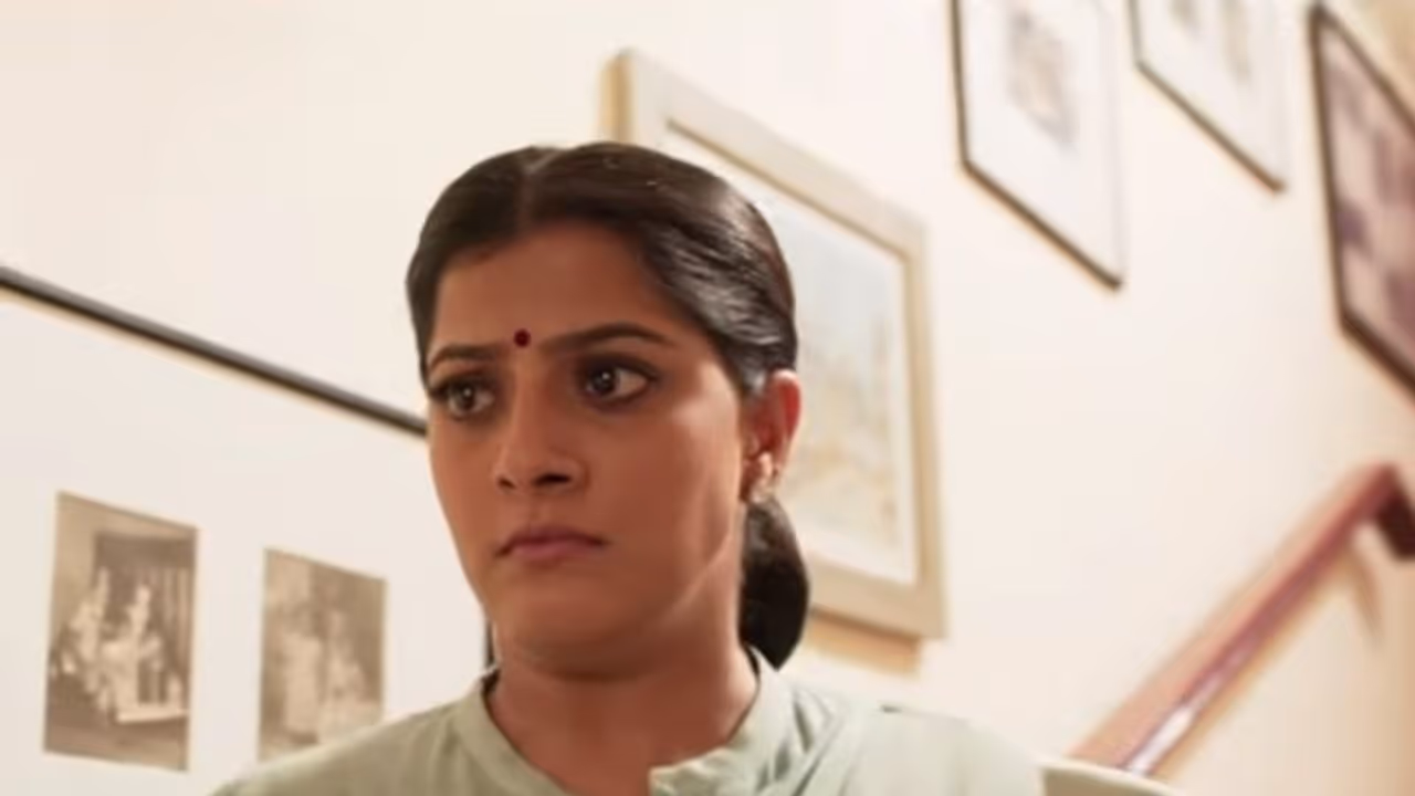 'సర్కార్' అంత వీకా..? వరలక్ష్మీ పంచ్! 'సర్కార్' అంత వీకా..? వరలక్ష్మీ పంచ్!