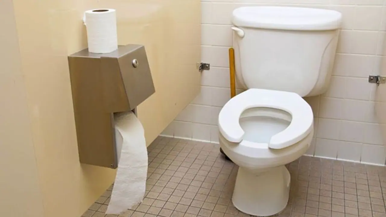 দিনে কতবার প্রস্রাব হওয়া স্বাভাবিক, কখন হওয়া উচিত সতর্ক, জেনে নিন বিস্তারিত দিনে কতবার প্রস্রাব হওয়া স্বাভাবিক, কখন হওয়া উচিত সতর্ক, জেনে নিন বিস্তারিত