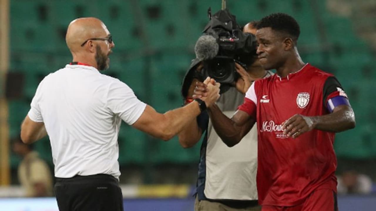 ഒന്നാം സ്ഥാനം തിരികെ പിടിക്കാന് നോര്ത്ത് ഈസ്റ്റ്; പിടിച്ചുനില്ക്കാന് മുംബൈ സിറ്റി; പോരാട്ടം ആവേശമാകും ഒന്നാം സ്ഥാനം തിരികെ പിടിക്കാന് നോര്ത്ത് ഈസ്റ്റ്; പിടിച്ചുനില്ക്കാന് മുംബൈ സിറ്റി; പോരാട്ടം ആവേശമാകും