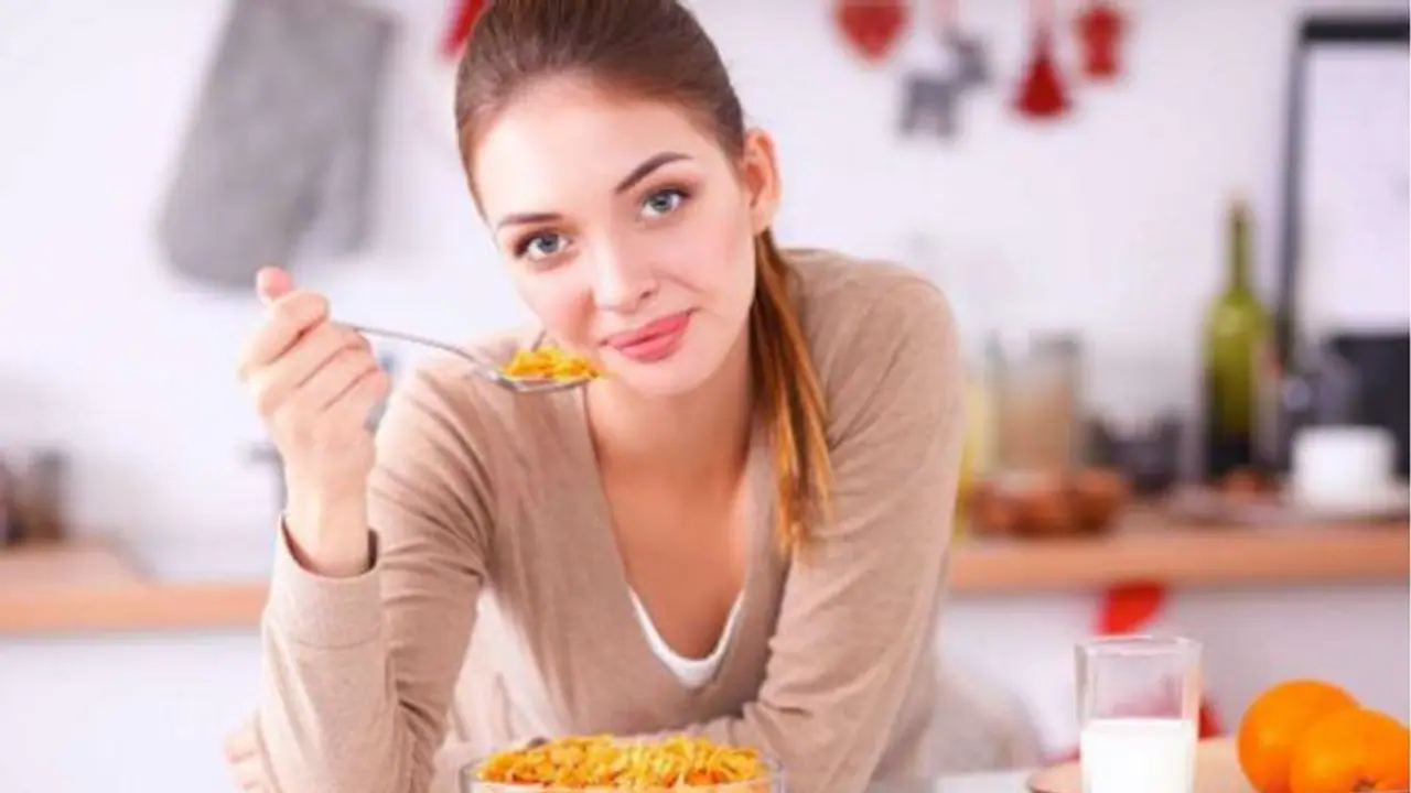 ബ്രേക്ക്ഫാസ്റ്റിൽ നിർബന്ധമായും ഉൾപ്പെടുത്തേണ്ട 3 ഭക്ഷണങ്ങൾ ബ്രേക്ക്ഫാസ്റ്റിൽ നിർബന്ധമായും ഉൾപ്പെടുത്തേണ്ട 3 ഭക്ഷണങ്ങൾ