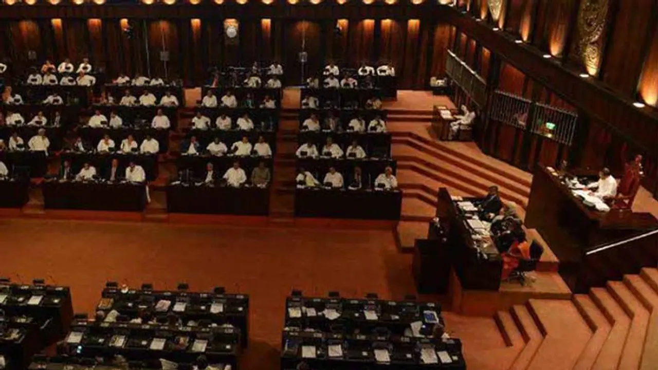 ಪ್ರಧಾನಿ ವಿರುದ್ಧವೇ ತಿರುಗಿಬಿದ್ದ ಸಂಸತ್ ಪ್ರಧಾನಿ ವಿರುದ್ಧವೇ ತಿರುಗಿಬಿದ್ದ ಸಂಸತ್