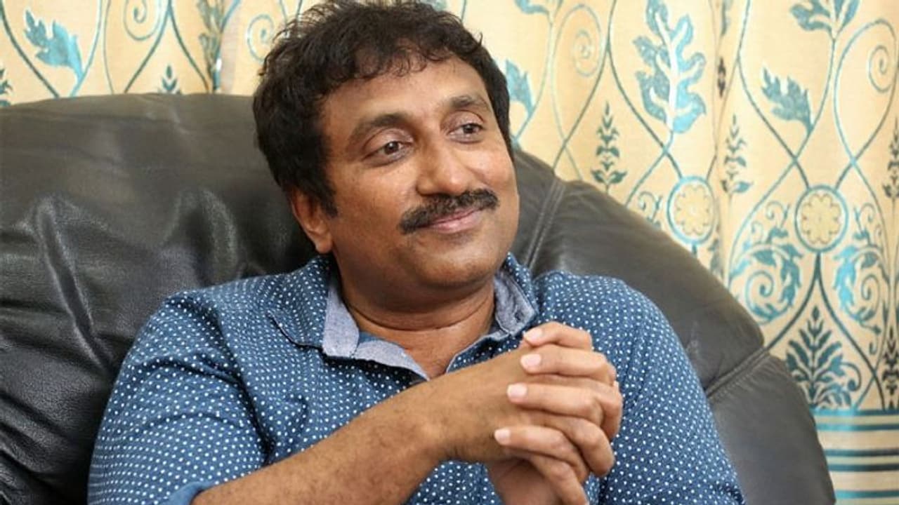 శ్రీనువైట్ల సెటైర్లు.. టార్గెట్ ఎవరంటే..?