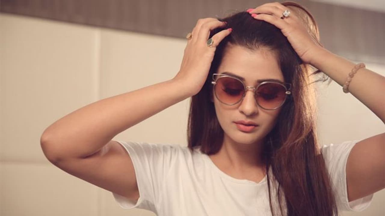 ఛాన్స్ ఇవ్వనంత వరకు ఎవరూ హర్ట్ చేయరు.. 'RX100' బ్యూటీ! ఛాన్స్ ఇవ్వనంత వరకు ఎవరూ హర్ట్ చేయరు.. 'RX100' బ్యూటీ!