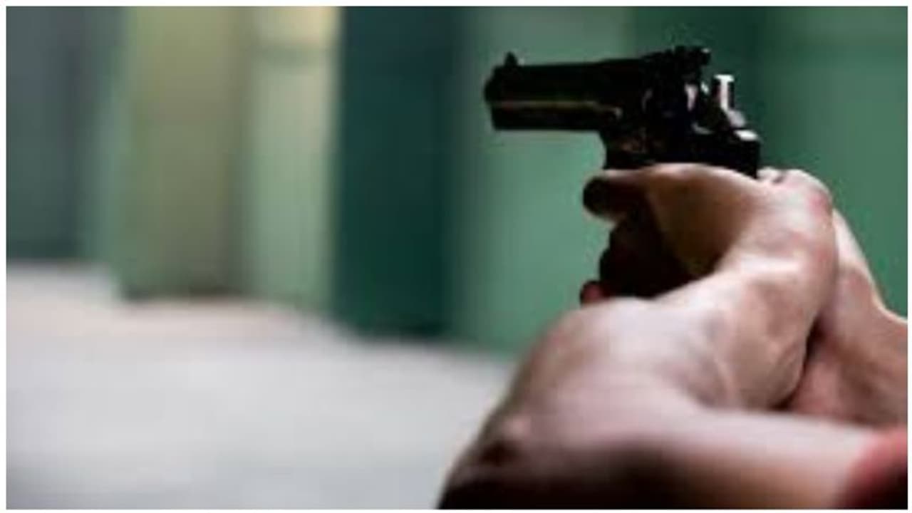 Karnataka man shoots wife dead for refusing divorce