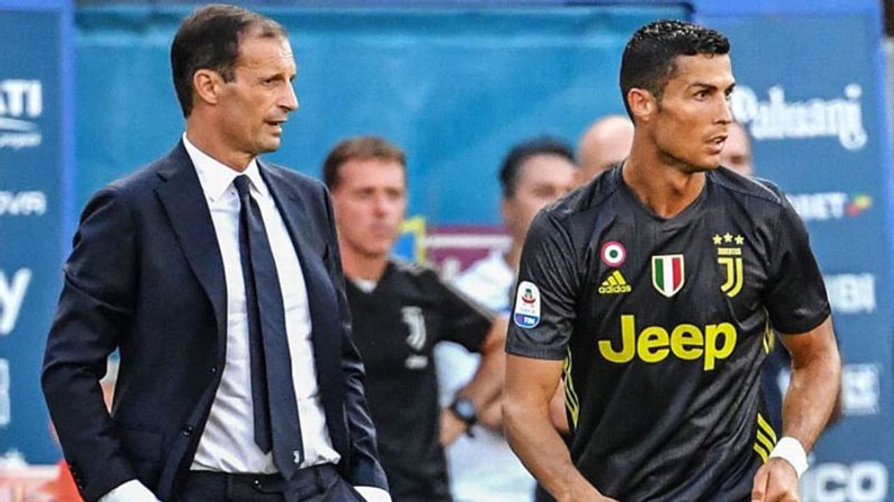 പരിശീലകന് ക്രിസ്റ്റ്യാനോയോട്; ആ ജോലിയെടുക്കാന് മറ്റുതാരങ്ങളുണ്ട് പരിശീലകന് ക്രിസ്റ്റ്യാനോയോട്; ആ ജോലിയെടുക്കാന് മറ്റുതാരങ്ങളുണ്ട്