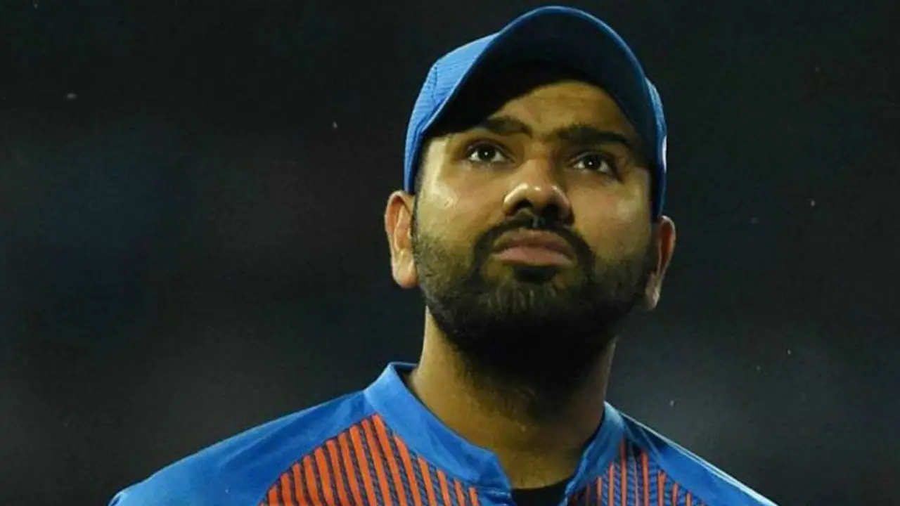 ఆ సమయంలో నెల రోజుల పాటు డిప్రెషన్ కు గురయ్యా.. రూమ్ నుంచి బయటకు రాలేదు : హిట్ మ్యాన్ షాకింగ్ కామెంట్స్ ఆ సమయంలో నెల రోజుల పాటు డిప్రెషన్ కు గురయ్యా.. రూమ్ నుంచి బయటకు రాలేదు : హిట్ మ్యాన్ షాకింగ్ కామెంట్స్