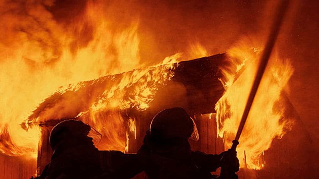 നൈജറില് ഇന്ധന ടാങ്കര് പൊട്ടിത്തെറിച്ച് 58 പേര് കൊല്ലപ്പെട്ടു നൈജറില് ഇന്ധന ടാങ്കര് പൊട്ടിത്തെറിച്ച് 58 പേര് കൊല്ലപ്പെട്ടു