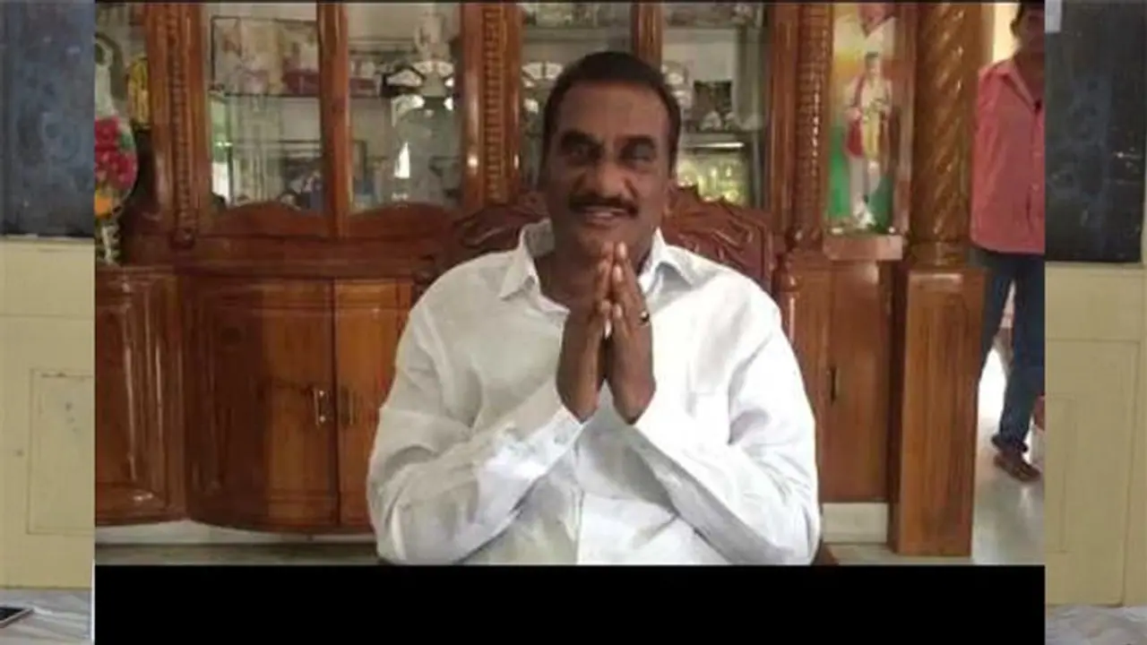 అనర్హత వేటు: సుప్రీంకు వెళ్లే వరకు తీర్పును నిలిపివేయాలని హైకోర్టులో వనమా పిటిషన్ అనర్హత వేటు: సుప్రీంకు వెళ్లే వరకు తీర్పును నిలిపివేయాలని హైకోర్టులో వనమా పిటిషన్