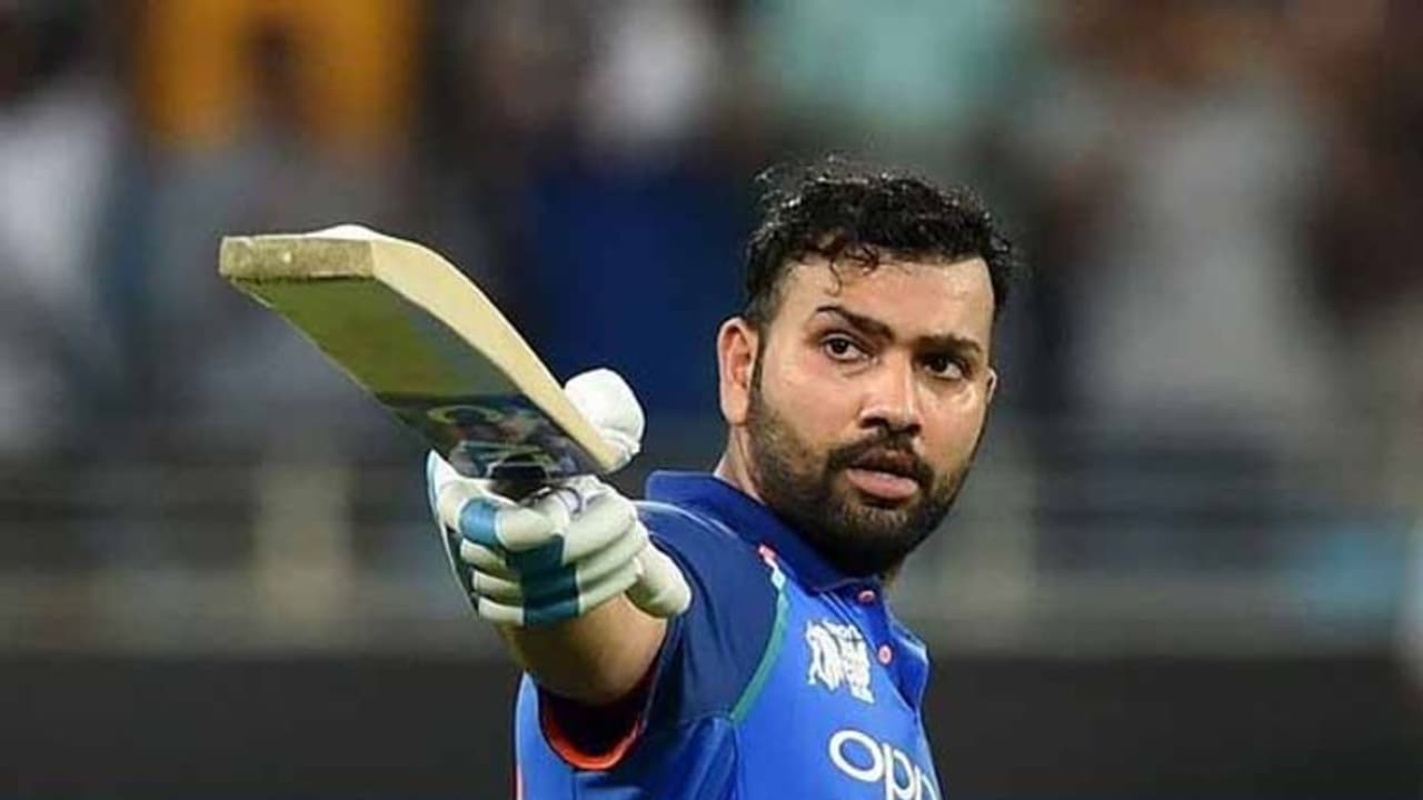 200 ఫోర్లు కొట్టిన వీరుడిగా రోహిత్ శర్మ 200 ఫోర్లు కొట్టిన వీరుడిగా రోహిత్ శర్మ