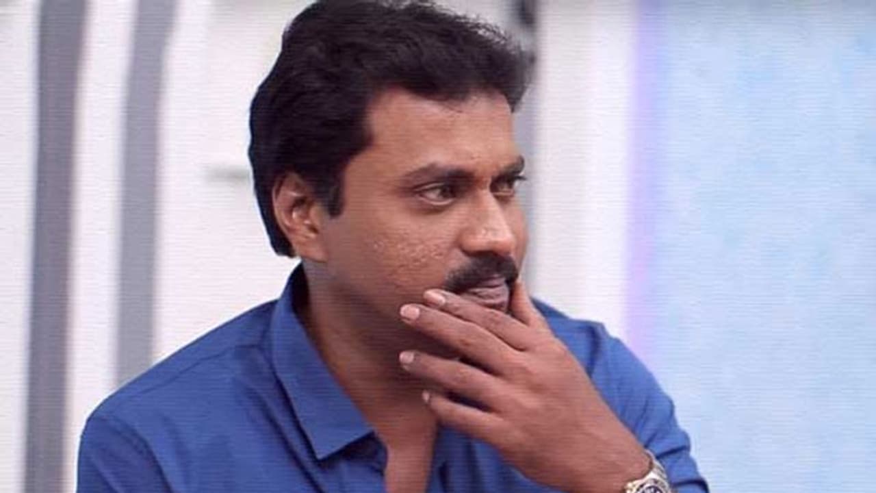 రూ.4 లక్షలు ఇస్తేనే.. లేదంటే.. సునీల్ డిమాండ్!