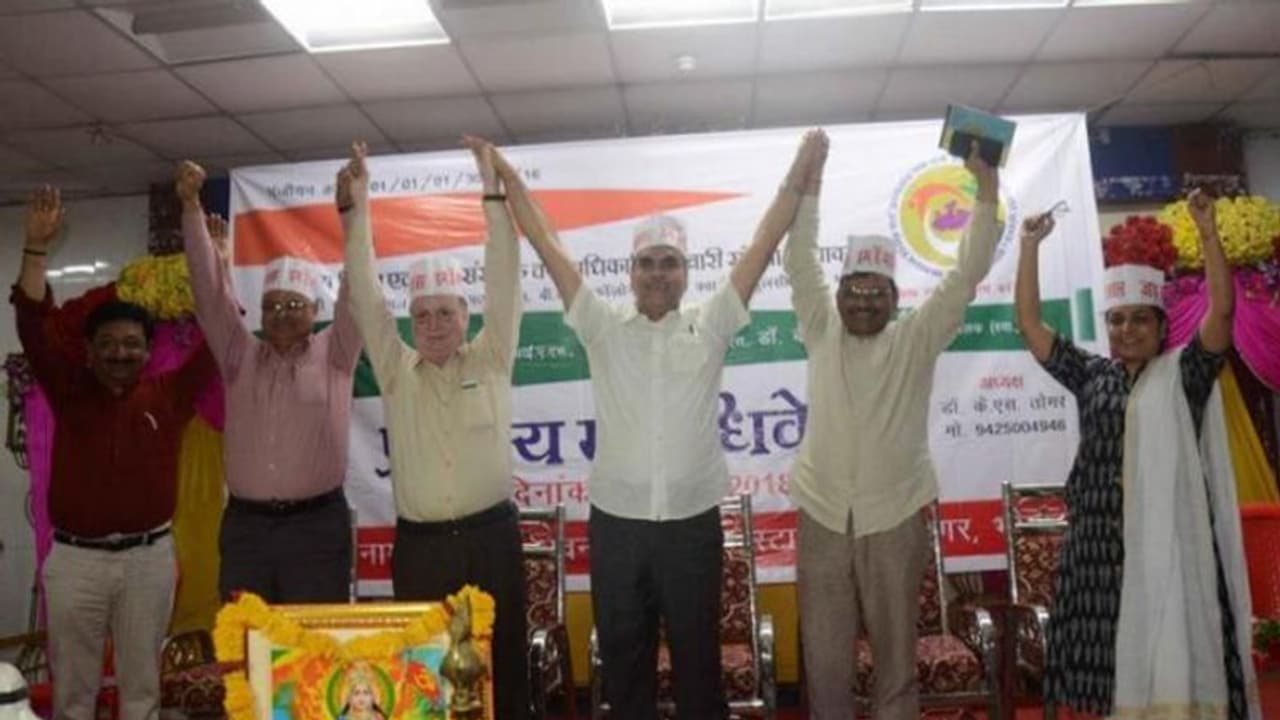 മധ്യപ്രദേശില് ബിജെപിക്കും കോണ്ഗ്രസിനും വെല്ലുവിളിയായി സപാക്സ് പാര്ട്ടി മധ്യപ്രദേശില് ബിജെപിക്കും കോണ്ഗ്രസിനും വെല്ലുവിളിയായി സപാക്സ് പാര്ട്ടി