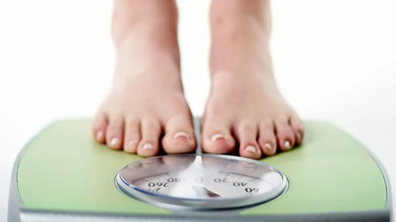 ഈ ശീലങ്ങൾ മാറ്റിയാൽ തടി കുറയ്ക്കാം ഈ ശീലങ്ങൾ മാറ്റിയാൽ തടി കുറയ്ക്കാം