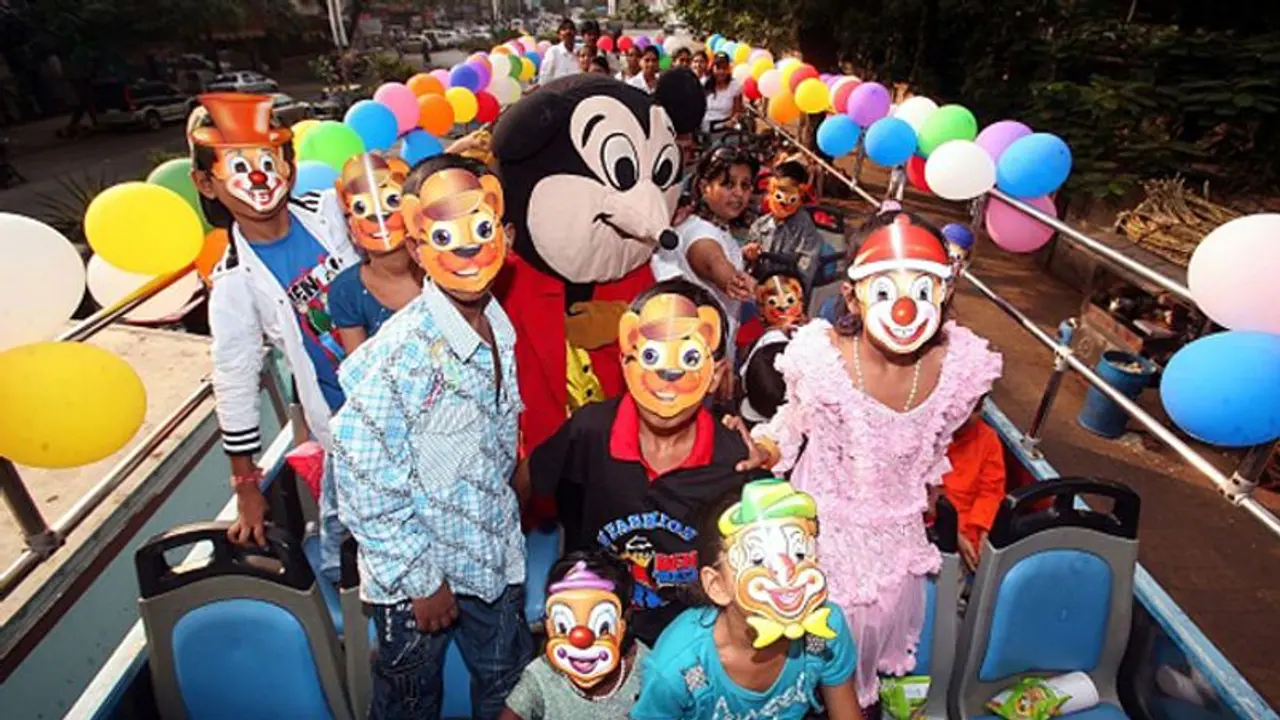 ವಿದೇಶಗಳಲ್ಲಿ ಮಕ್ಕಳ ದಿನ ಹೇಗಿರುತ್ತೆ? ನೋಡಿ ಮಕ್ಕಳ ಸಂಭ್ರಮ ವಿದೇಶಗಳಲ್ಲಿ ಮಕ್ಕಳ ದಿನ ಹೇಗಿರುತ್ತೆ? ನೋಡಿ ಮಕ್ಕಳ ಸಂಭ್ರಮ