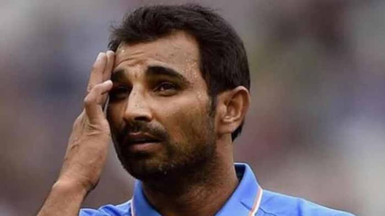 మళ్లీ చిక్కుల్లో మొహమ్మద్ షమీ... అరెస్ట్ వారెంట్ తప్పదా..? మళ్లీ చిక్కుల్లో మొహమ్మద్ షమీ... అరెస్ట్ వారెంట్ తప్పదా..?