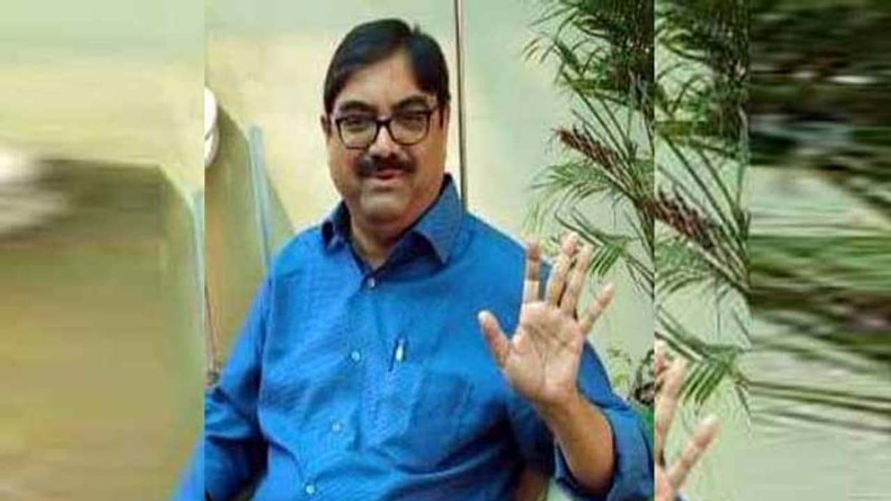 అక్రమాస్తుల కేసులో రంగారెడ్డి జిల్లా జడ్జి అరెస్ట్ అక్రమాస్తుల కేసులో రంగారెడ్డి జిల్లా జడ్జి అరెస్ట్