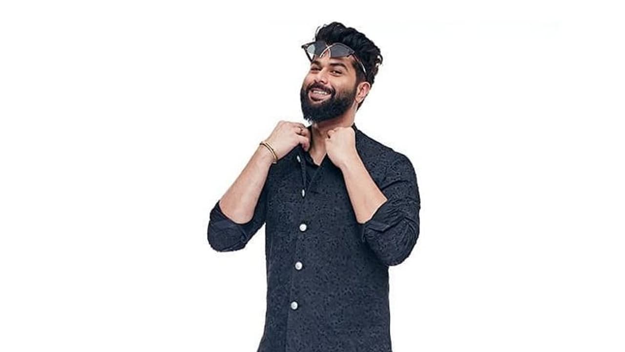 Want to wear clothes by Shahid Kapoor's fave designer Kunal Rawal? Here's help Want to wear clothes by Shahid Kapoor's fave designer Kunal Rawal? Here's help